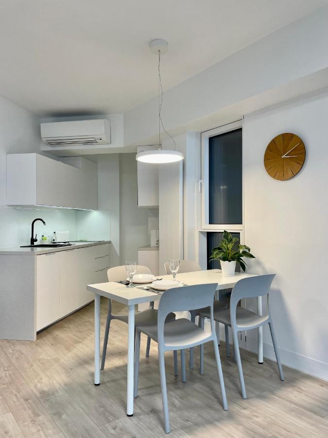 Apartamenty Towarowa Poznan Exterior photo