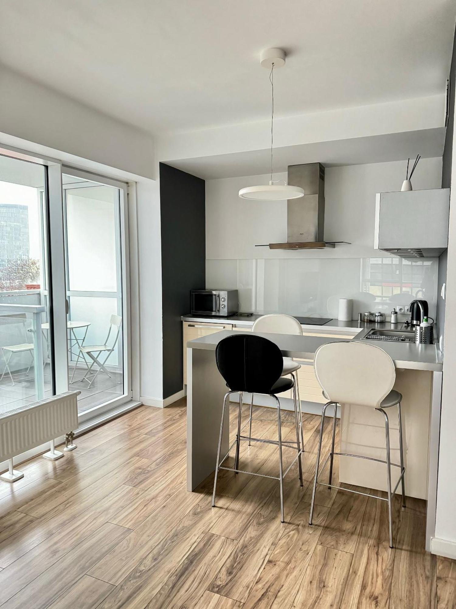 Apartamenty Towarowa Poznan Exterior photo